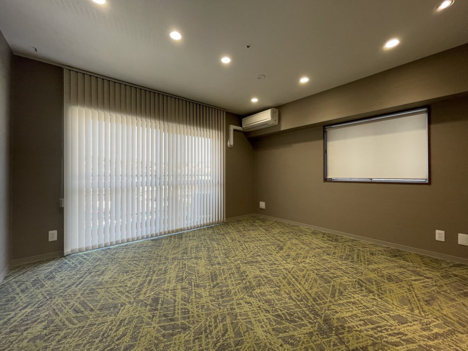 オフィス・店舗内装の株式会社スキルドシール